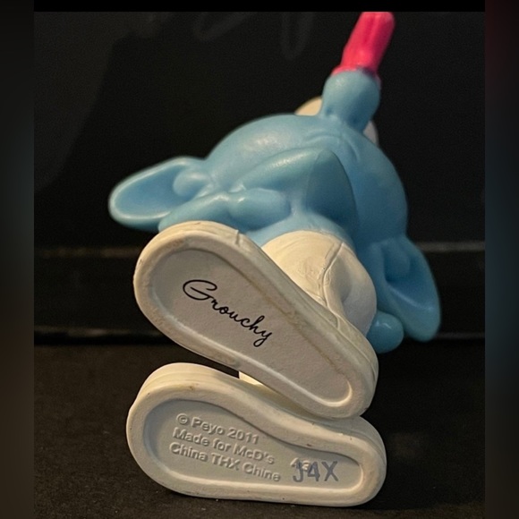 2011 McDonalds The Smurfs Grouchy Smurf Figure - Picture 6 of 6